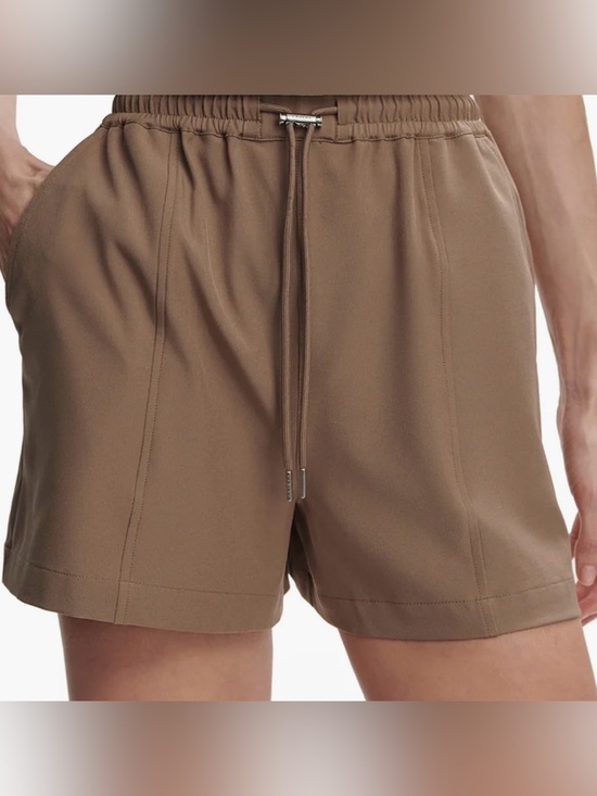Varley Pants - Varley Esmond 3” shorts in Taupe Stone Sz M